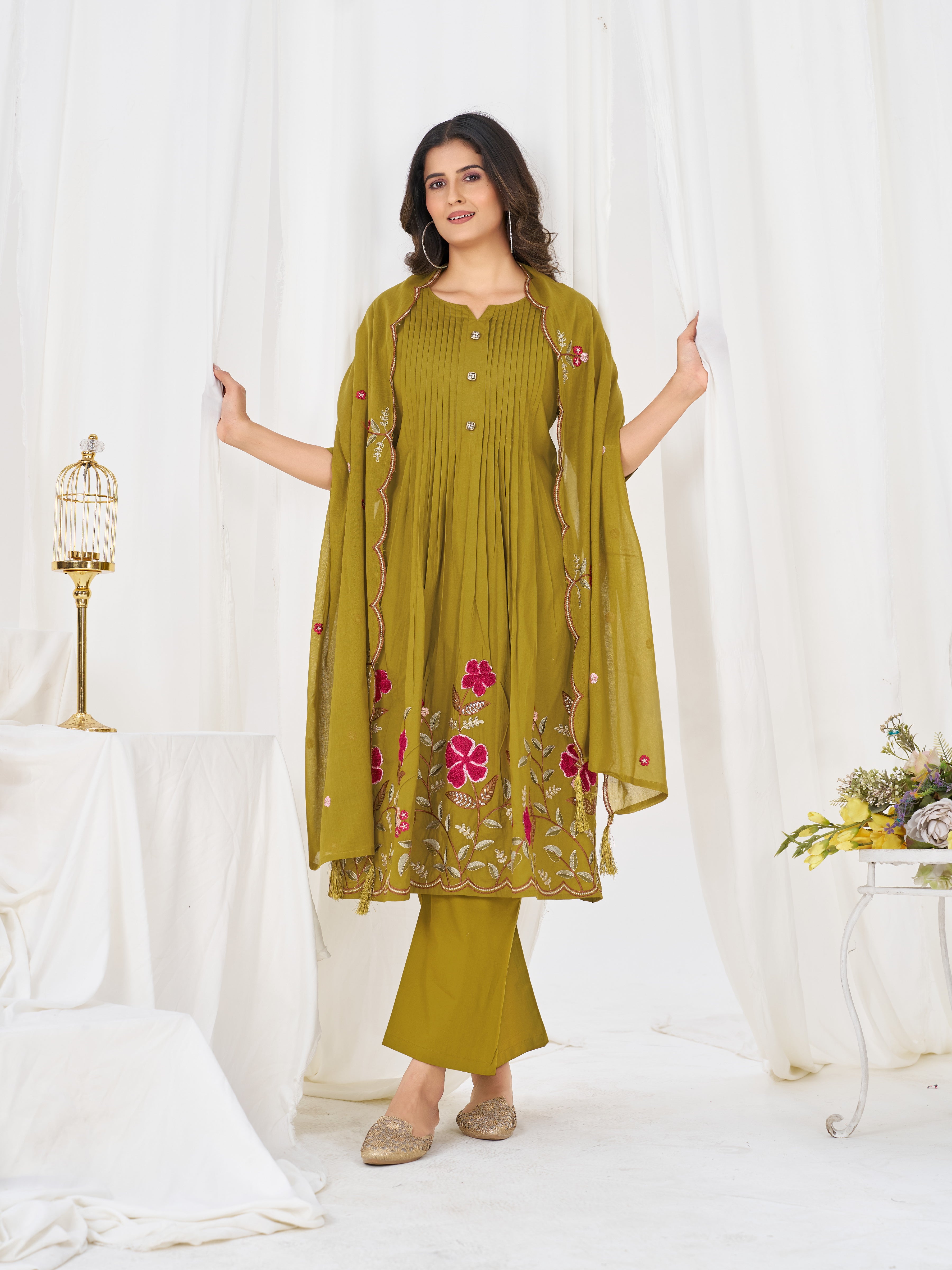✨🌸 *DIVA-159 Anarkali Kurti Set* 🌸✨ Step into timeless elegance with this beautifully crafted Anarkali Kurti Set, designed for festive celebrations, weddings, parties & special occasions. 💖
