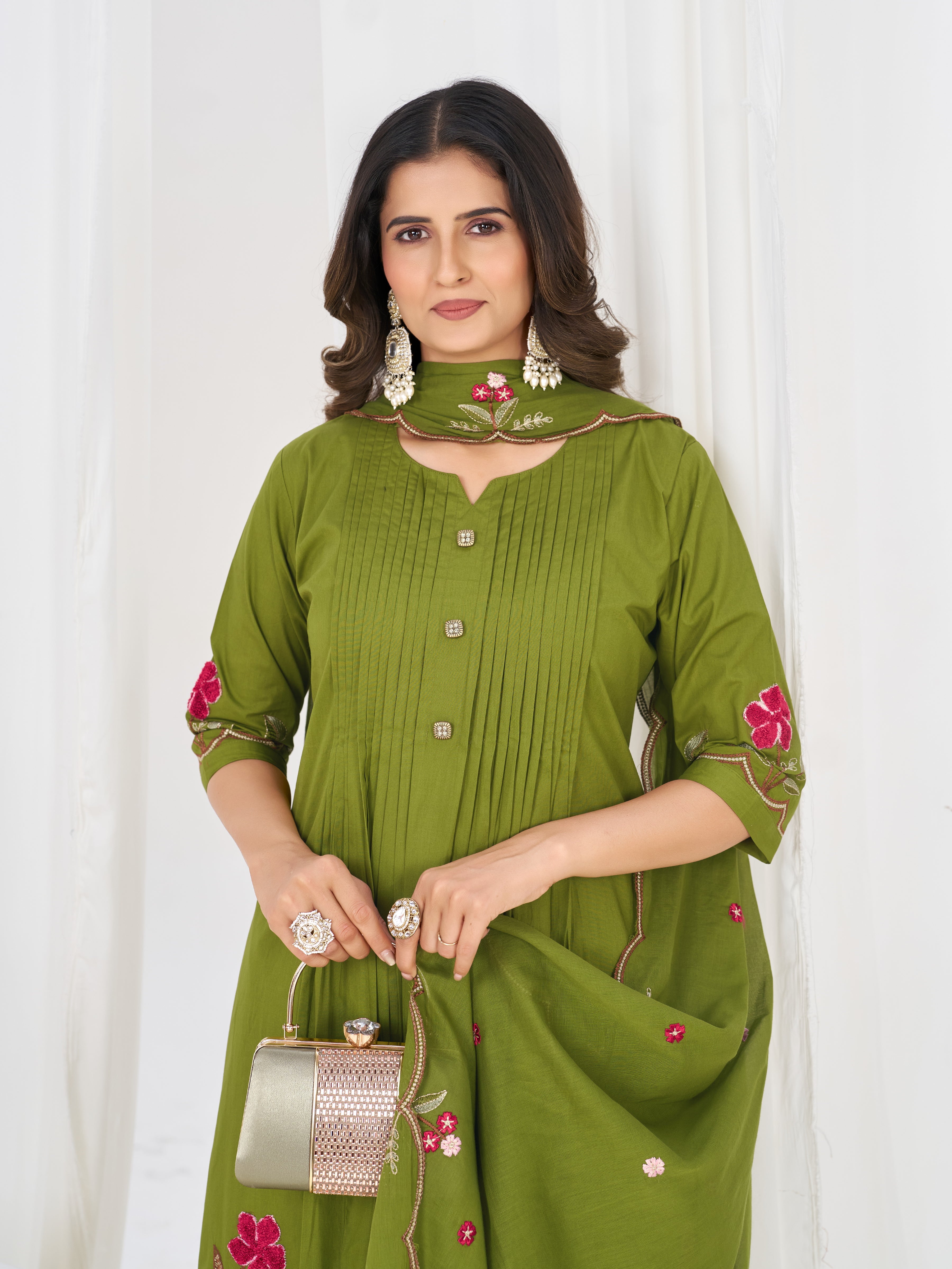 ✨🌸 *DIVA-159 Anarkali Kurti Set* 🌸✨ Step into timeless elegance with this beautifully crafted Anarkali Kurti Set, designed for festive celebrations, weddings, parties & special occasions. 💖