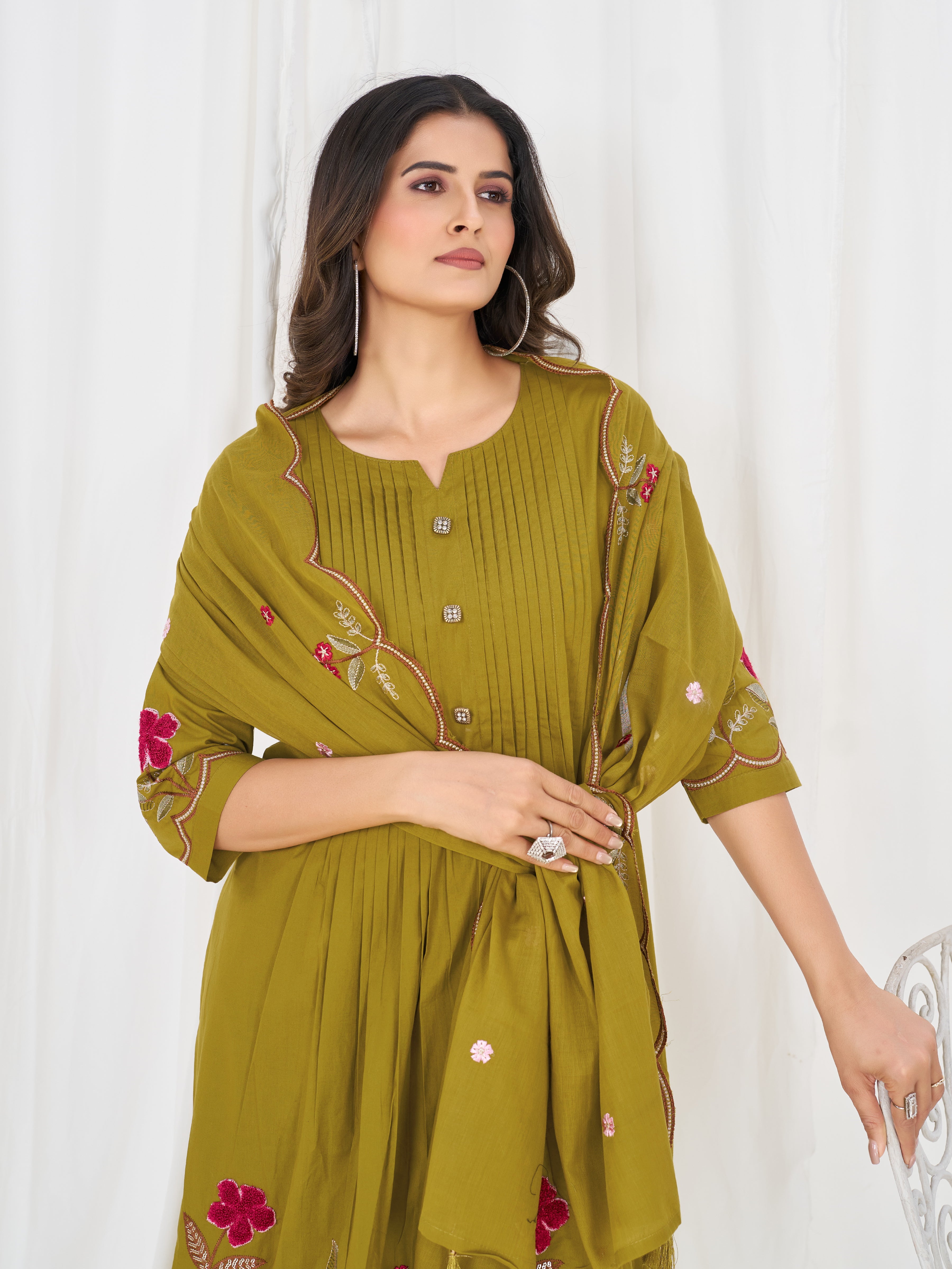 ✨🌸 *DIVA-159 Anarkali Kurti Set* 🌸✨ Step into timeless elegance with this beautifully crafted Anarkali Kurti Set, designed for festive celebrations, weddings, parties & special occasions. 💖