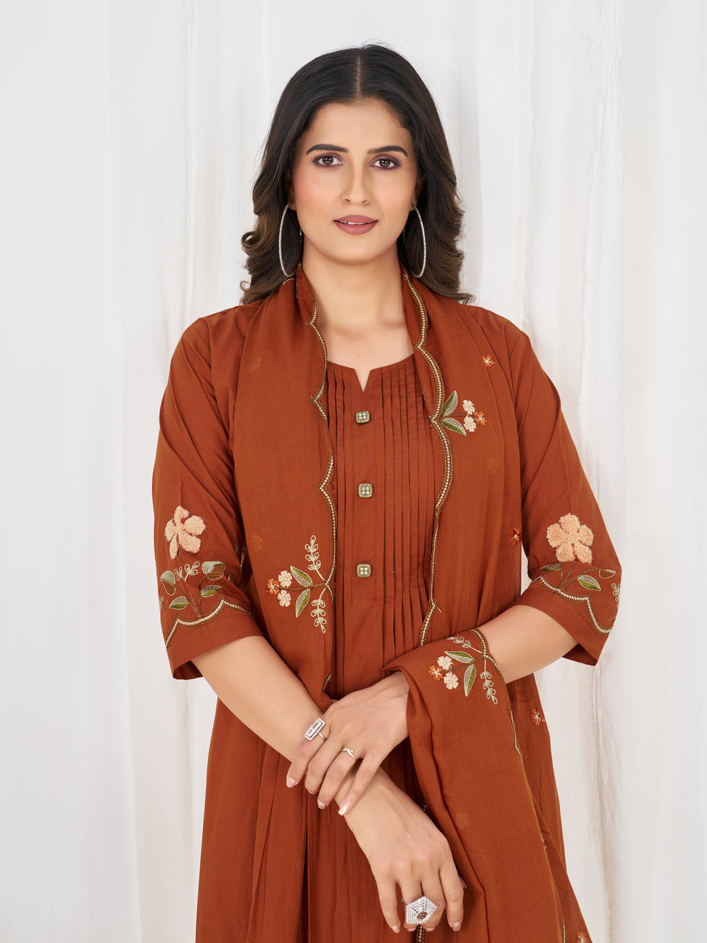 ✨🌸 *DIVA-159 Anarkali Kurti Set* 🌸✨ Step into timeless elegance with this beautifully crafted Anarkali Kurti Set, designed for festive celebrations, weddings, parties & special occasions. 💖