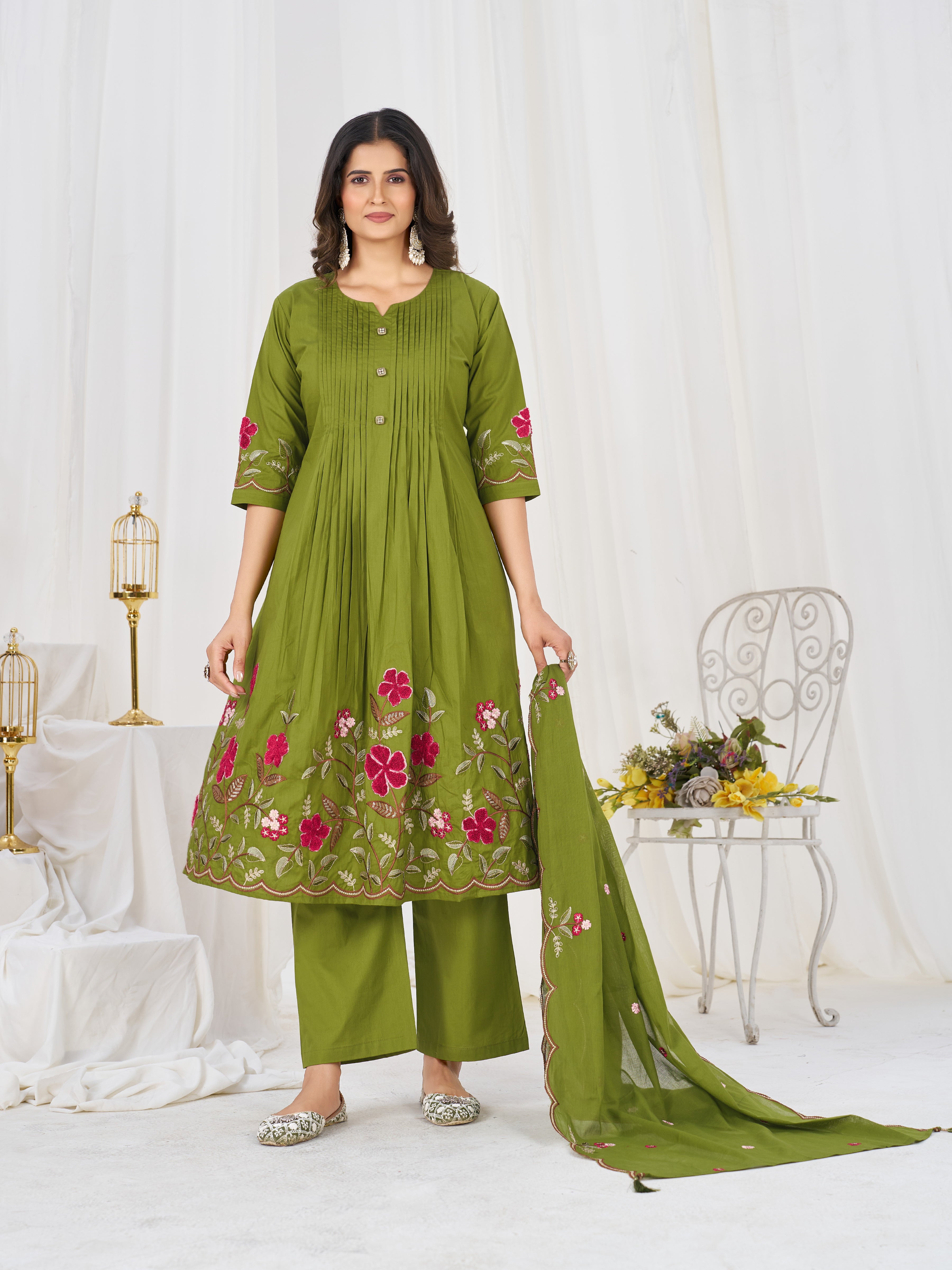 ✨🌸 *DIVA-159 Anarkali Kurti Set* 🌸✨ Step into timeless elegance with this beautifully crafted Anarkali Kurti Set, designed for festive celebrations, weddings, parties & special occasions. 💖