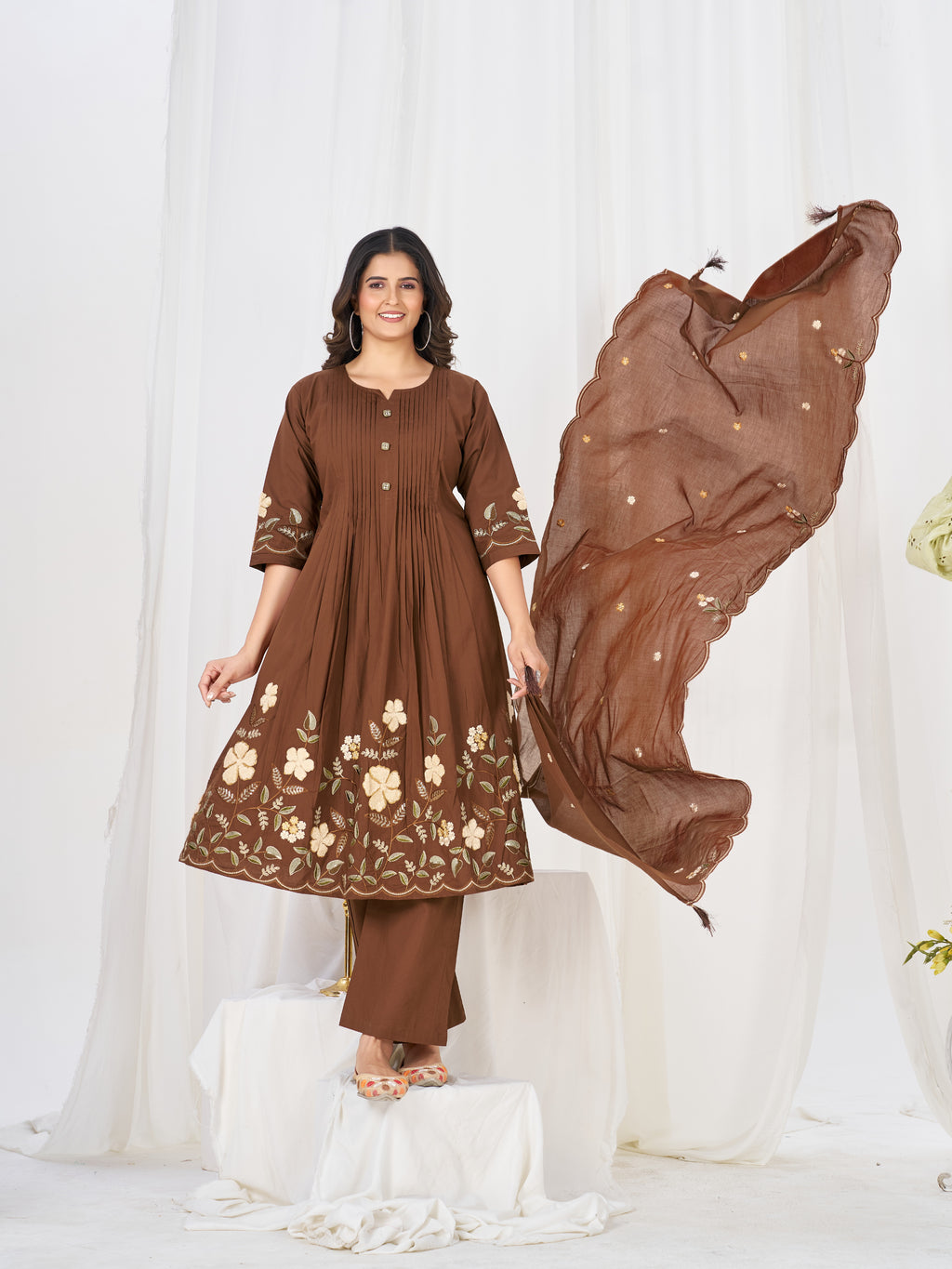 ✨🌸 *DIVA-159 Anarkali Kurti Set* 🌸✨ Step into timeless elegance with this beautifully crafted Anarkali Kurti Set, designed for festive celebrations, weddings, parties & special occasions. 💖