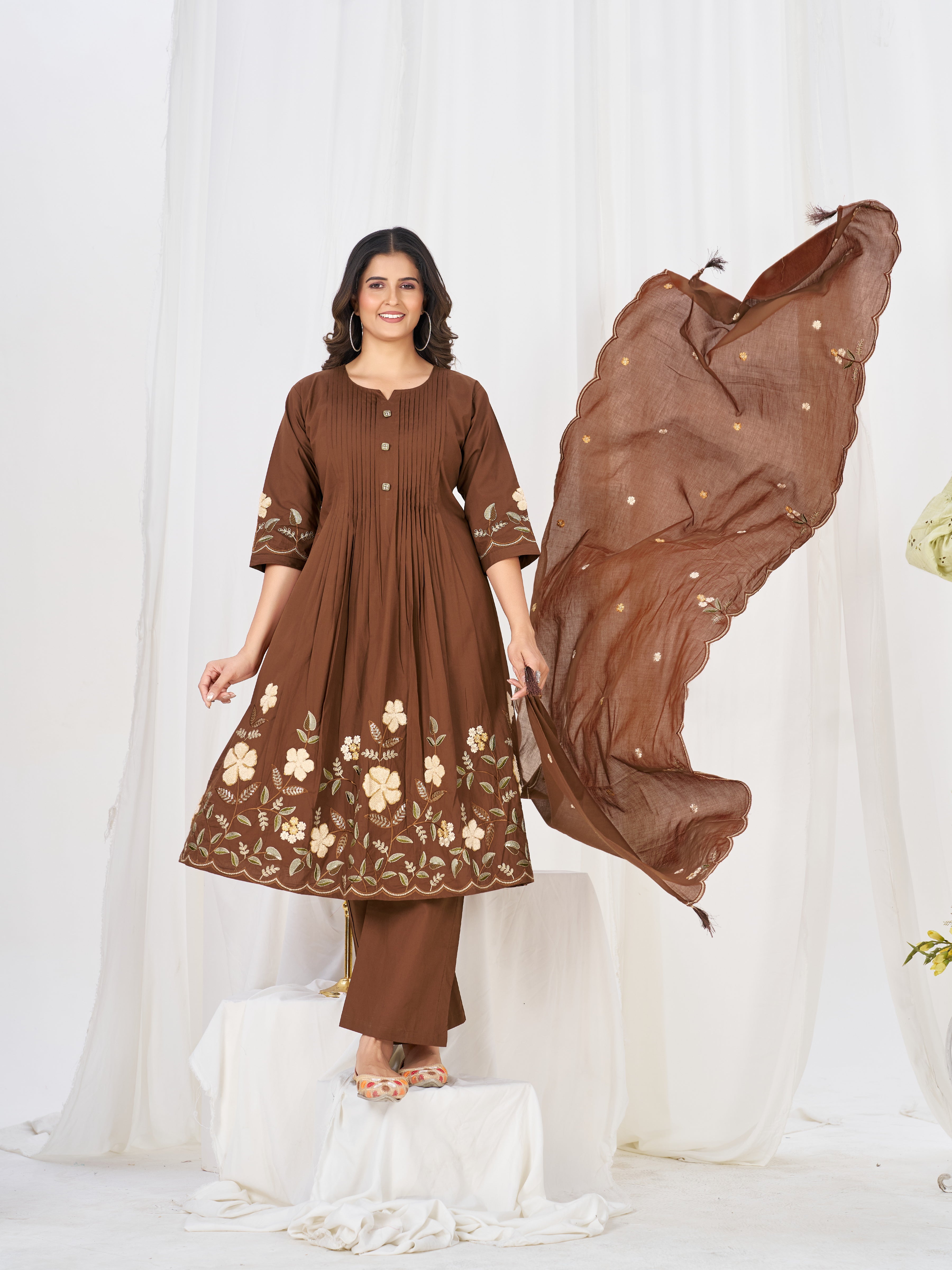 ✨🌸 *DIVA-159 Anarkali Kurti Set* 🌸✨ Step into timeless elegance with this beautifully crafted Anarkali Kurti Set, designed for festive celebrations, weddings, parties & special occasions. 💖