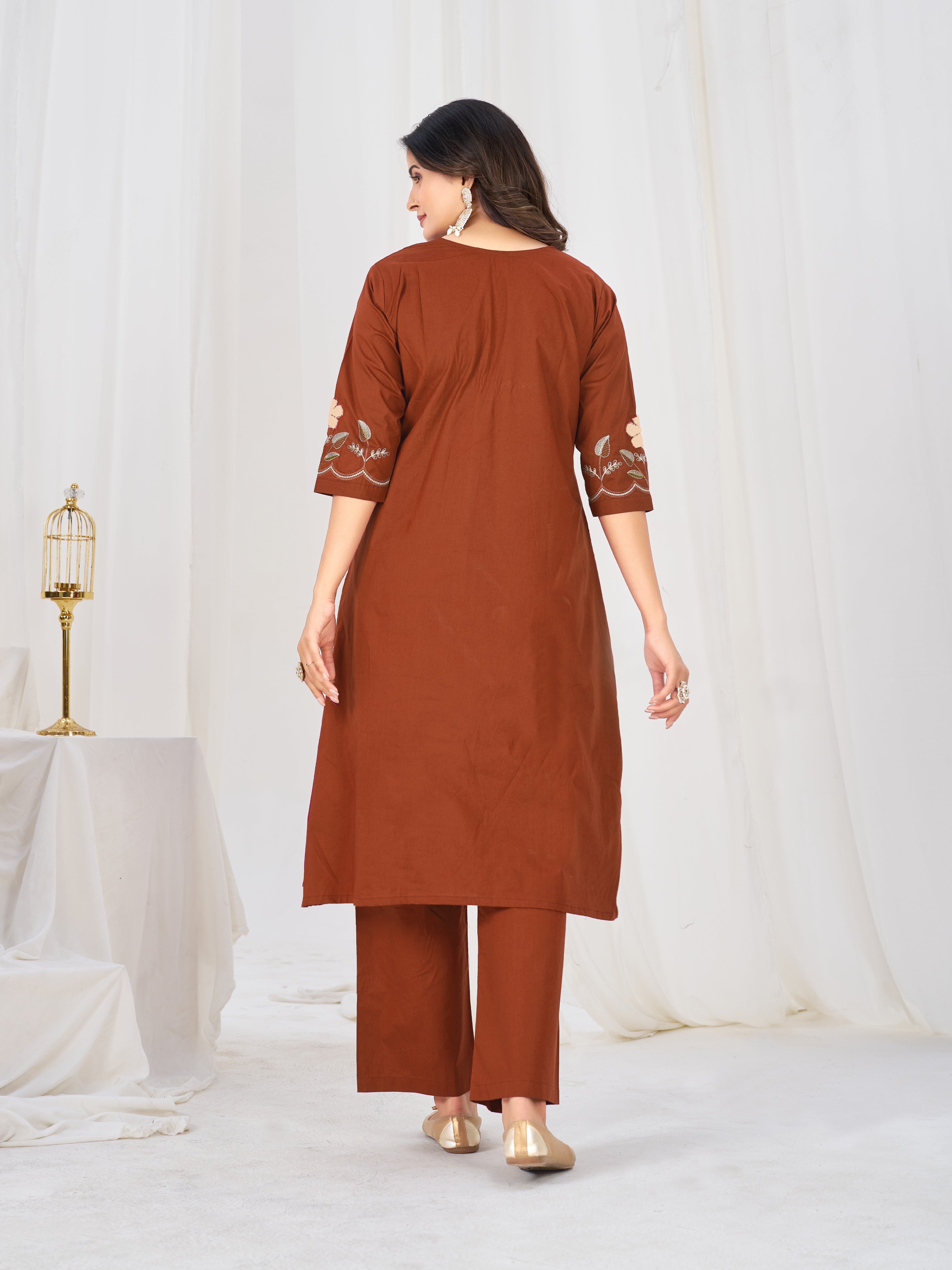 ✨🌸 *DIVA-159 Anarkali Kurti Set* 🌸✨ Step into timeless elegance with this beautifully crafted Anarkali Kurti Set, designed for festive celebrations, weddings, parties & special occasions. 💖