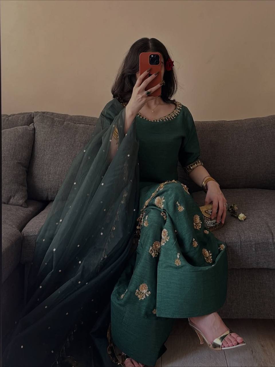 👗*Launching New Đěsigner Party Wear Look top with Farshi Salwar*👗 *(MF-535)*