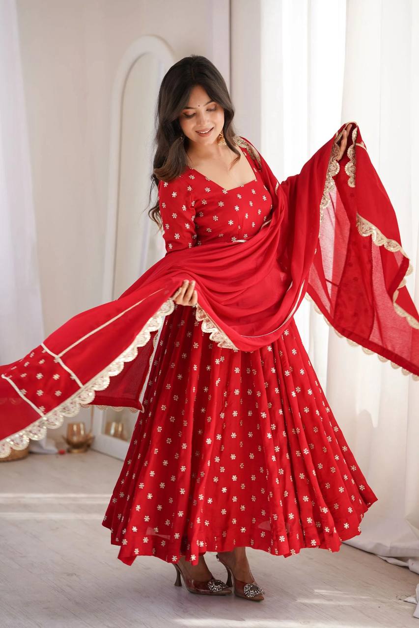 *(MF-534)**Rakhi Special New Anarkali Suit*💕*Presenting New  Đěsigner Anarkali Suit In New Fancy Style*💕