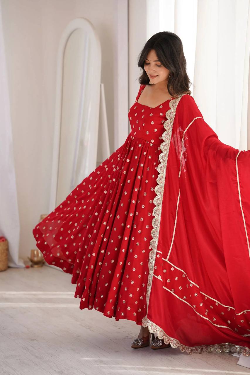 *(MF-534)**Rakhi Special New Anarkali Suit*💕*Presenting New  Đěsigner Anarkali Suit In New Fancy Style*💕