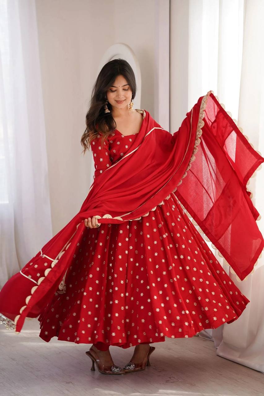 *(MF-534)**Rakhi Special New Anarkali Suit*💕*Presenting New  Đěsigner Anarkali Suit In New Fancy Style*💕