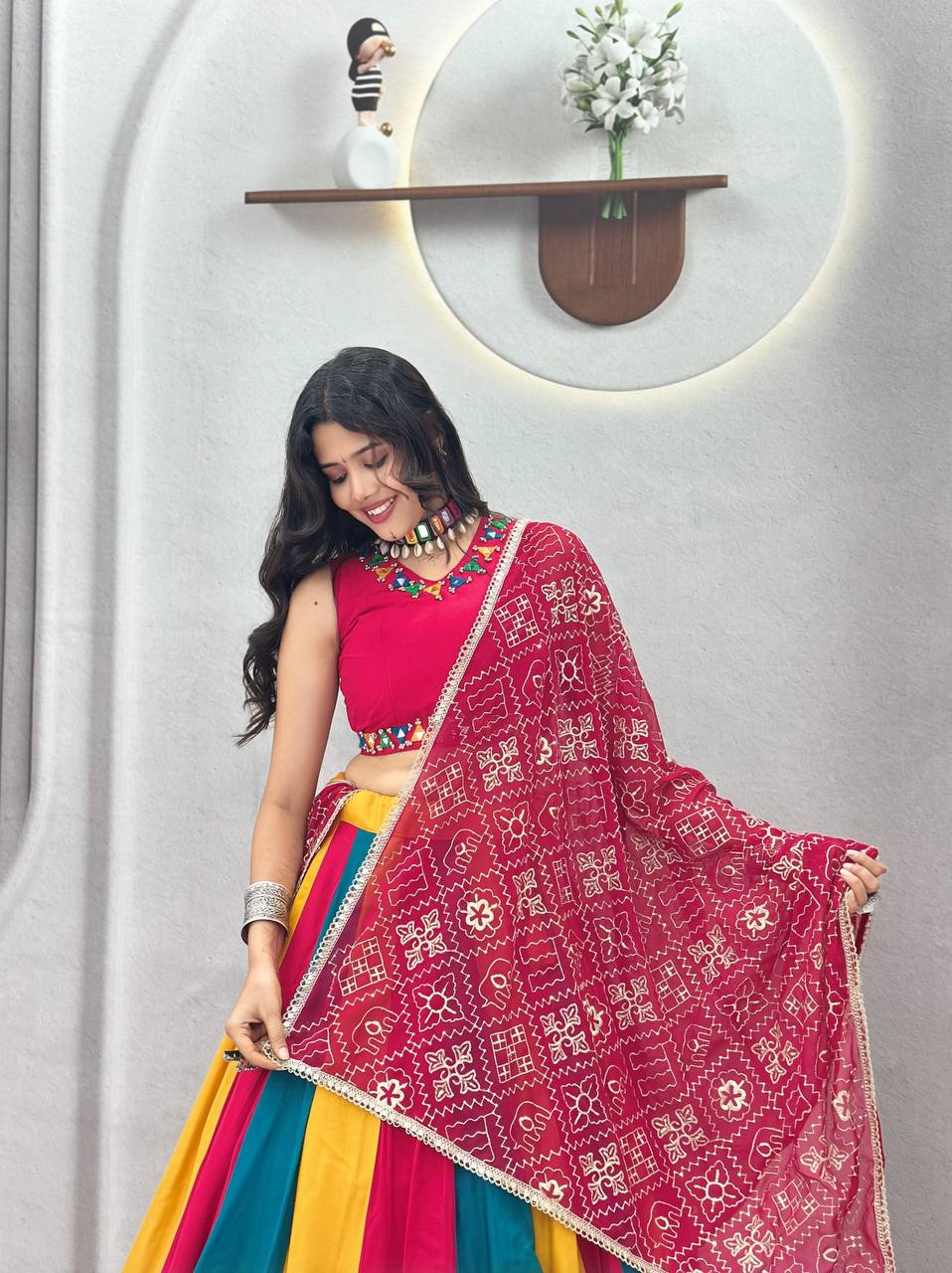 *Ram-183*🥢💃🏿👗💌Femora is Launching Navratri Special Lehenga choli with vintage duptto 🥢👗💌💃🏿