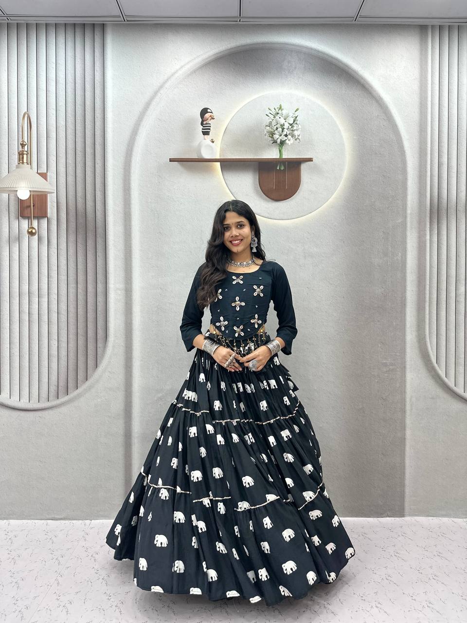 *Ram - 181*🥢💃🏿👗💌Femora is Launching Navratri Special Hand Work Lehenga choli🥢👗💌💃🏿*