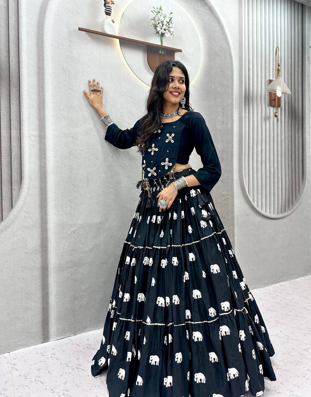 *Ram - 181*🥢💃🏿👗💌Femora is Launching Navratri Special Hand Work Lehenga choli🥢👗💌💃🏿*