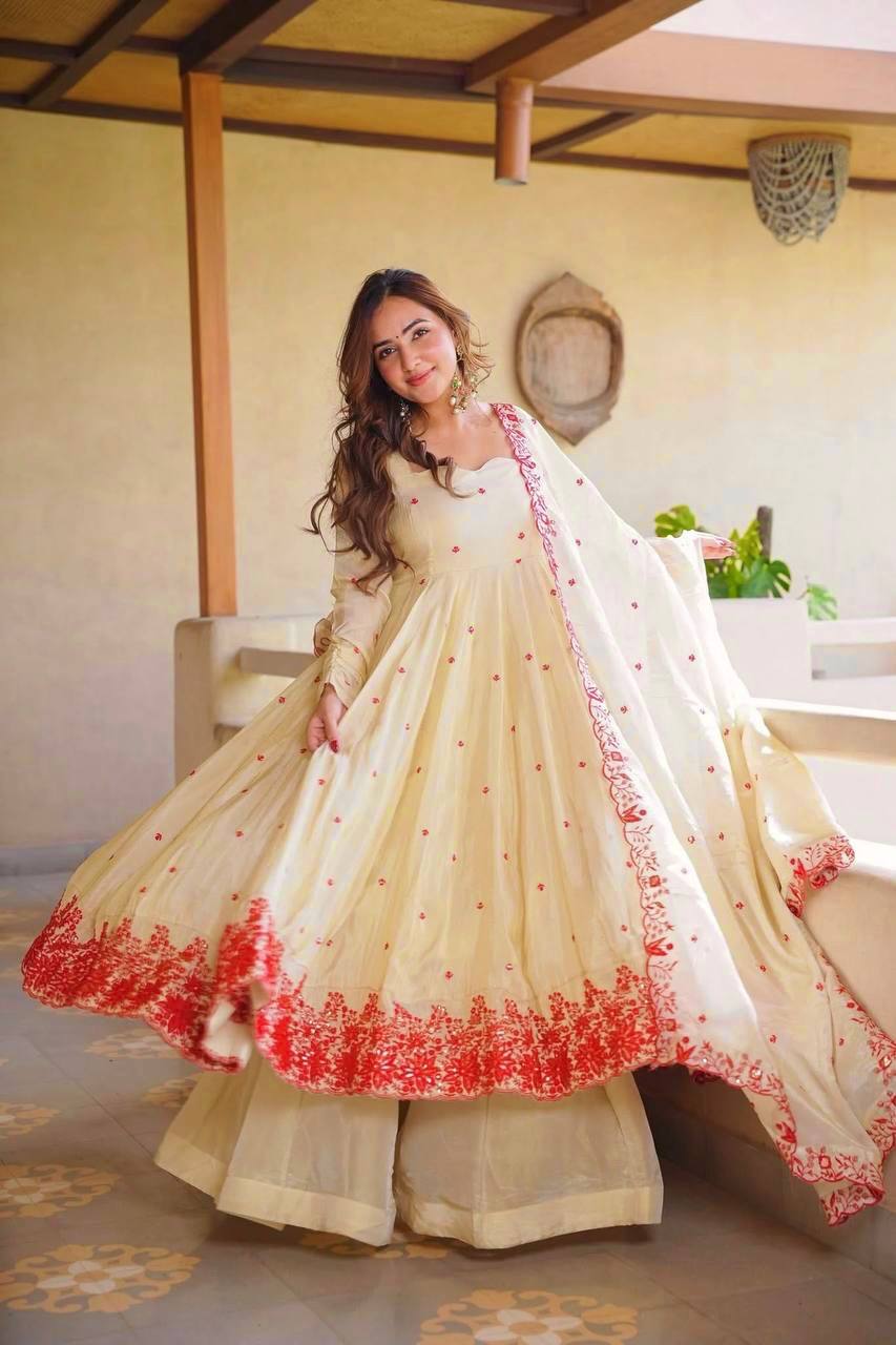 *(MF-536)*FEMORA Is Presenting New  Đěsigner Anarkali Suit In New Fancy Style*