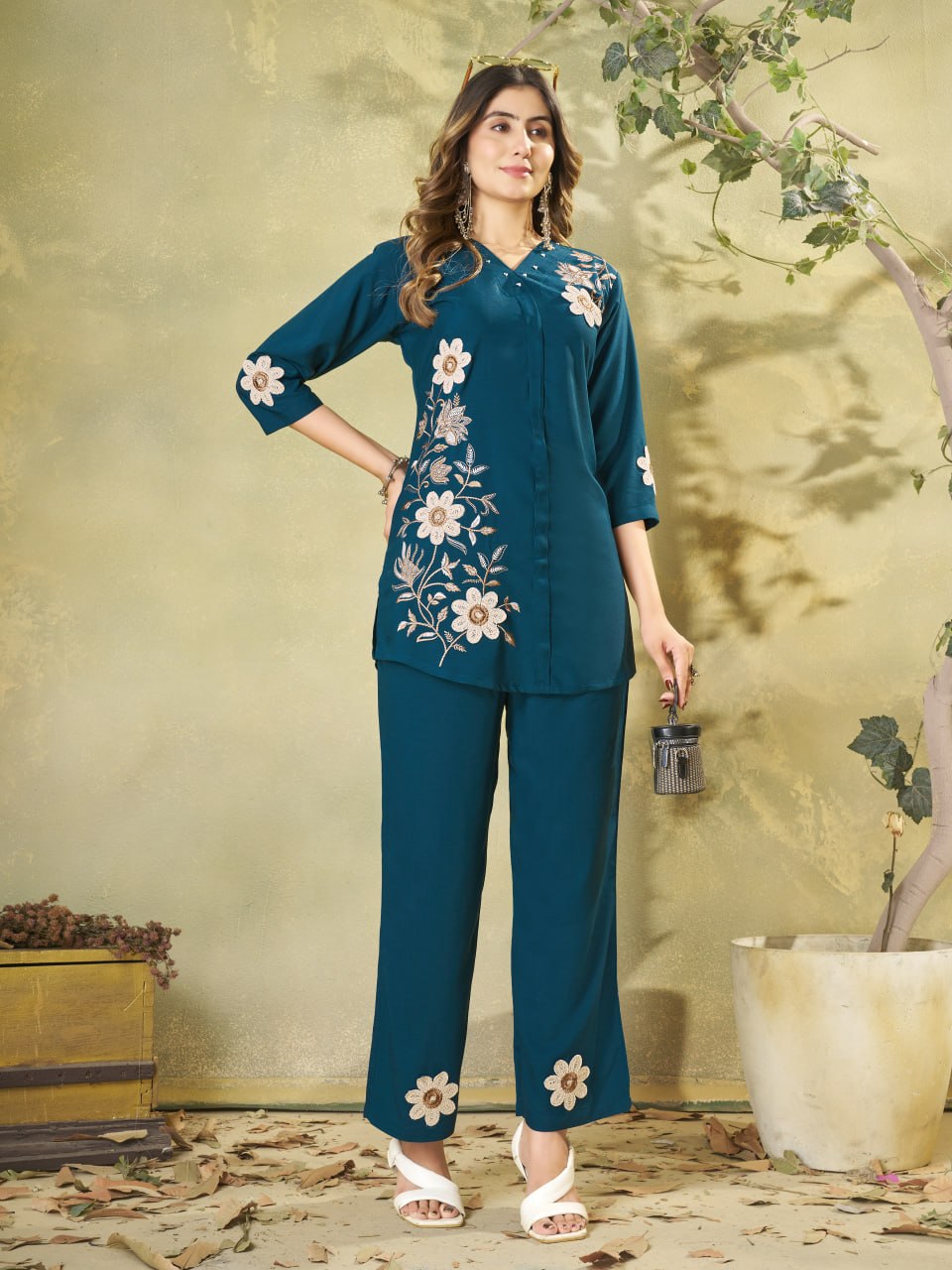 *DIVA-161* *Femora Presenting Co-Ords Set (Stitched)*