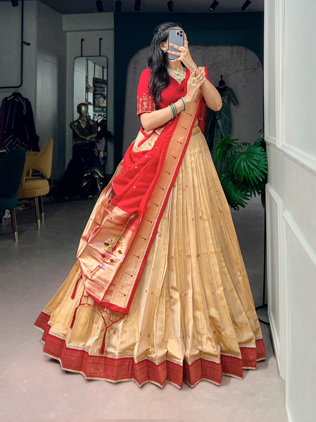 *LNB2058*Paithani Collection - Paithani elegance for every unforgettable festive celebration.
