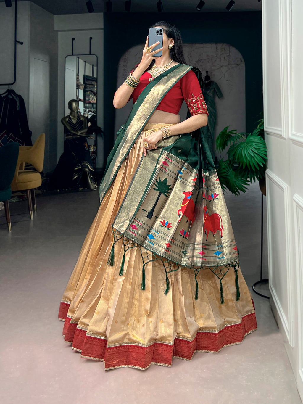 *LNB2058*Paithani Collection - Paithani elegance for every unforgettable festive celebration.