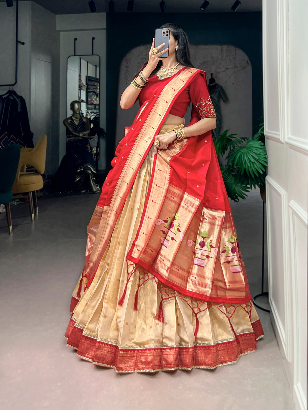 *LNB2058*Paithani Collection - Paithani elegance for every unforgettable festive celebration.
