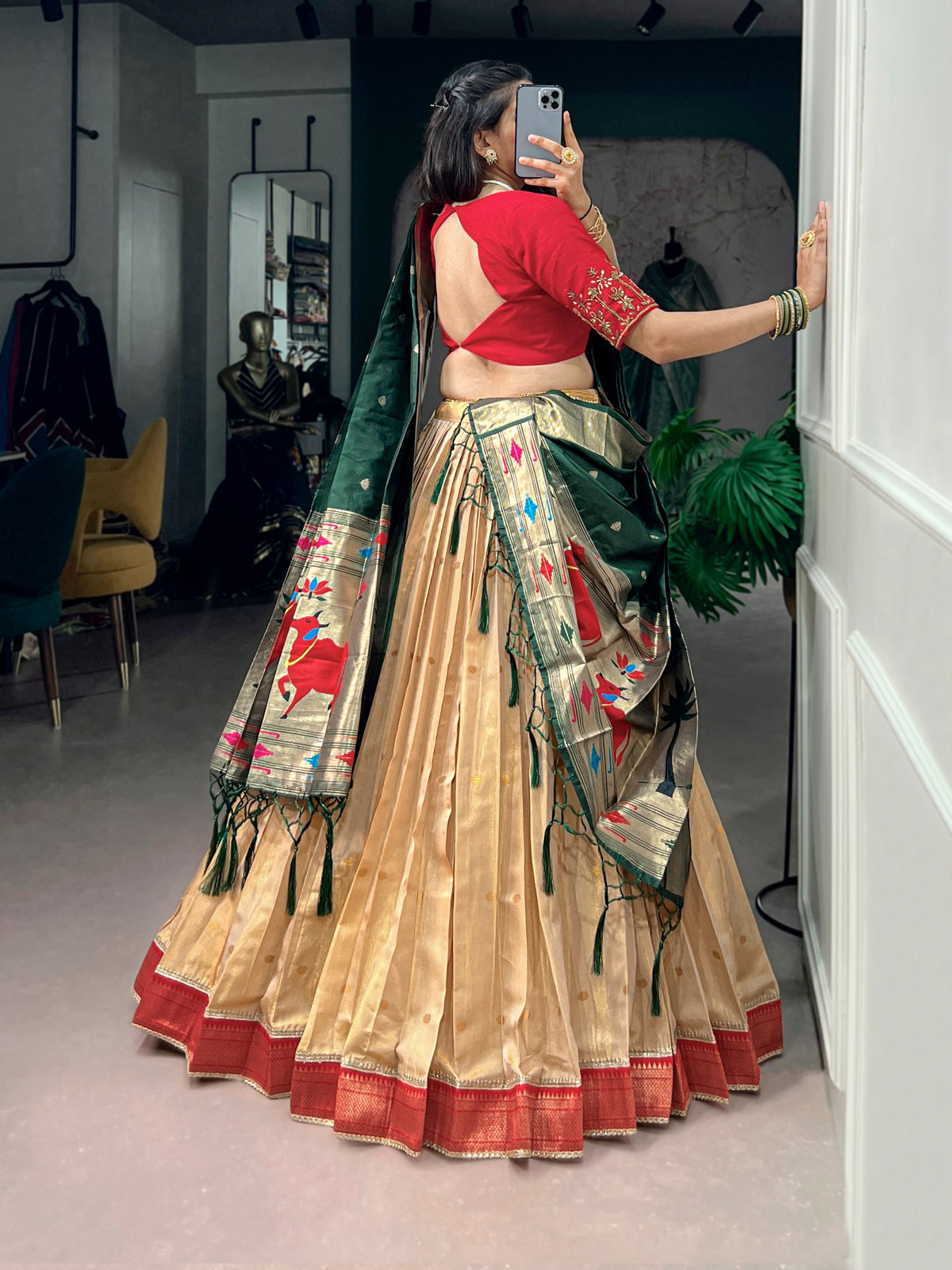 *LNB2058*Paithani Collection - Paithani elegance for every unforgettable festive celebration.