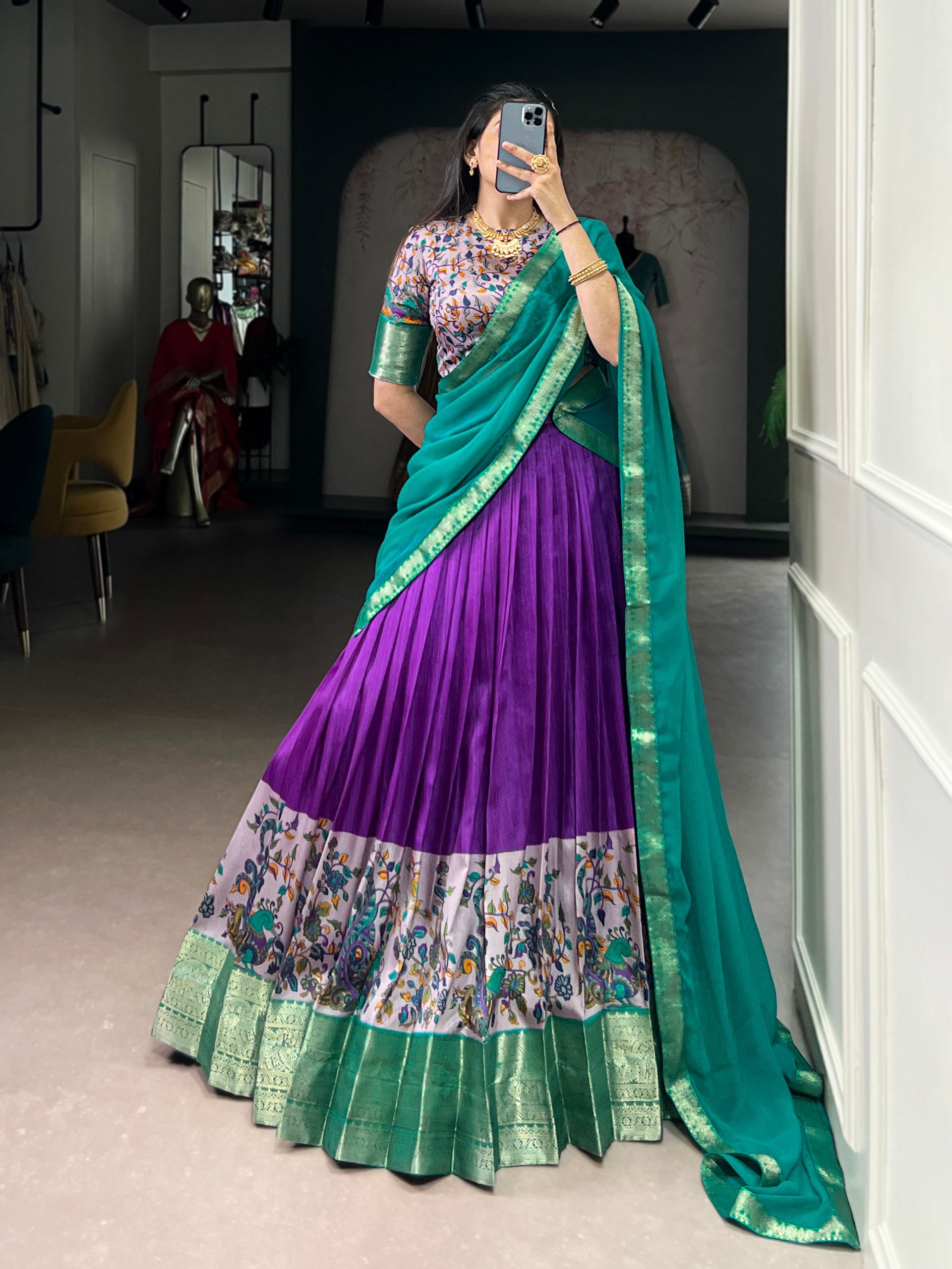*LNB1244 : KRISHIKA*🌷Lehenga Choli🌷   A symphony of bold colors and exquisite craftsmanship — designed to make your festive moments unforgettable 🪞
