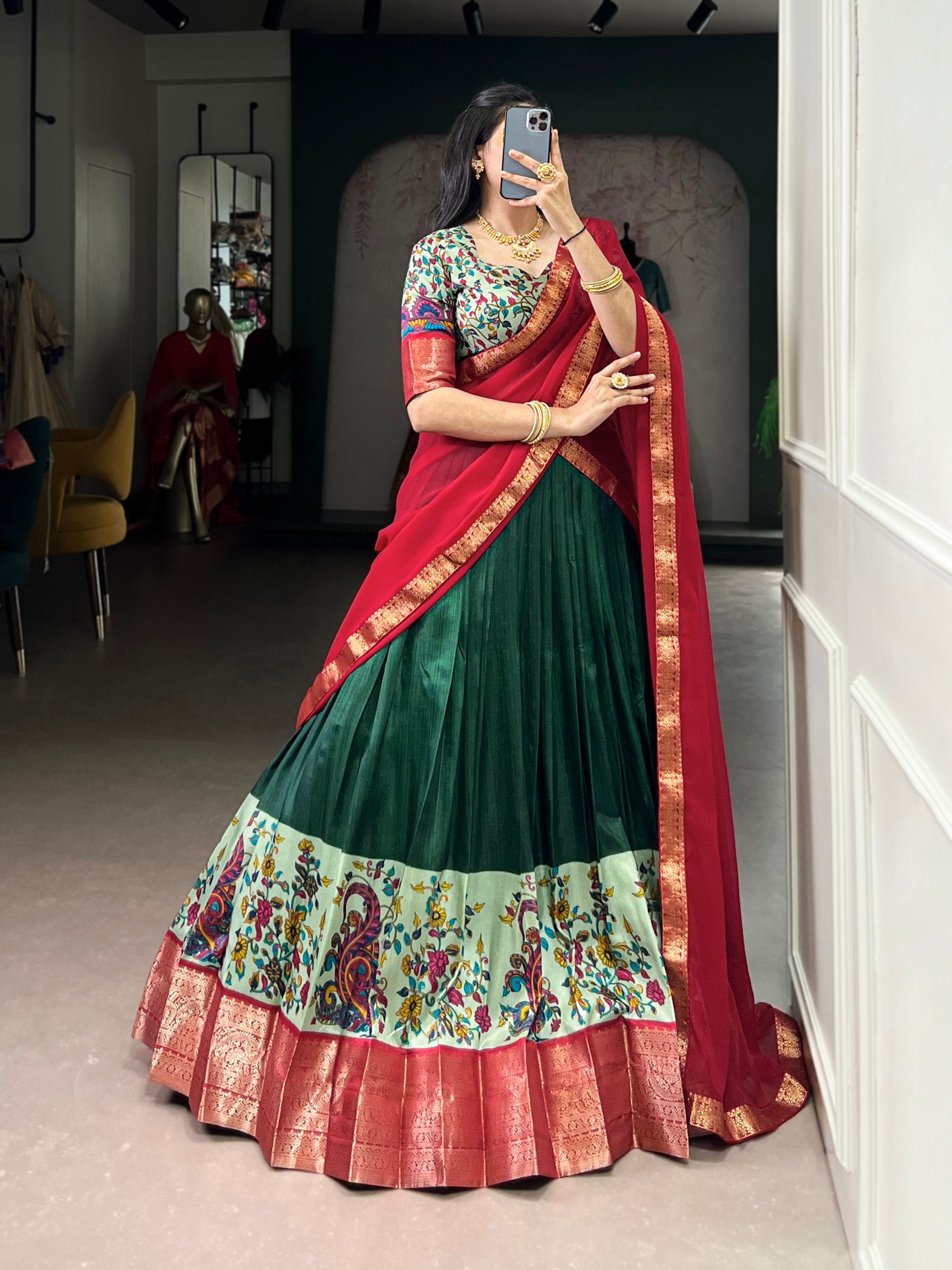 *LNB1244 : KRISHIKA*🌷Lehenga Choli🌷   A symphony of bold colors and exquisite craftsmanship — designed to make your festive moments unforgettable 🪞