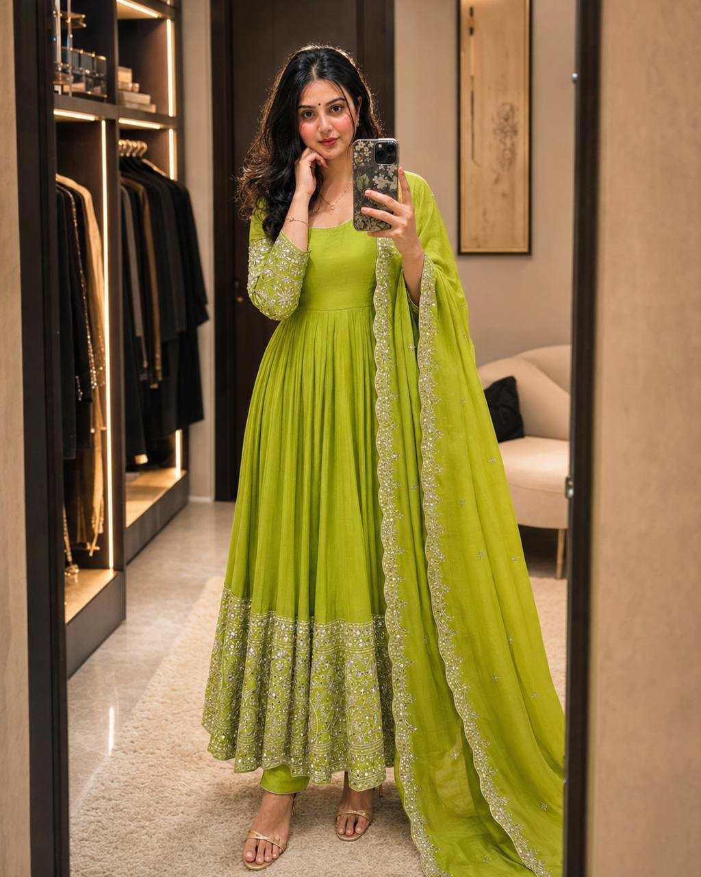 *PS-: 801*🪭*FEMORA Is Launching New Design Trending Cinon Silk*Gwon&Pent&dupatta* Reddy To Wear Look&Designe