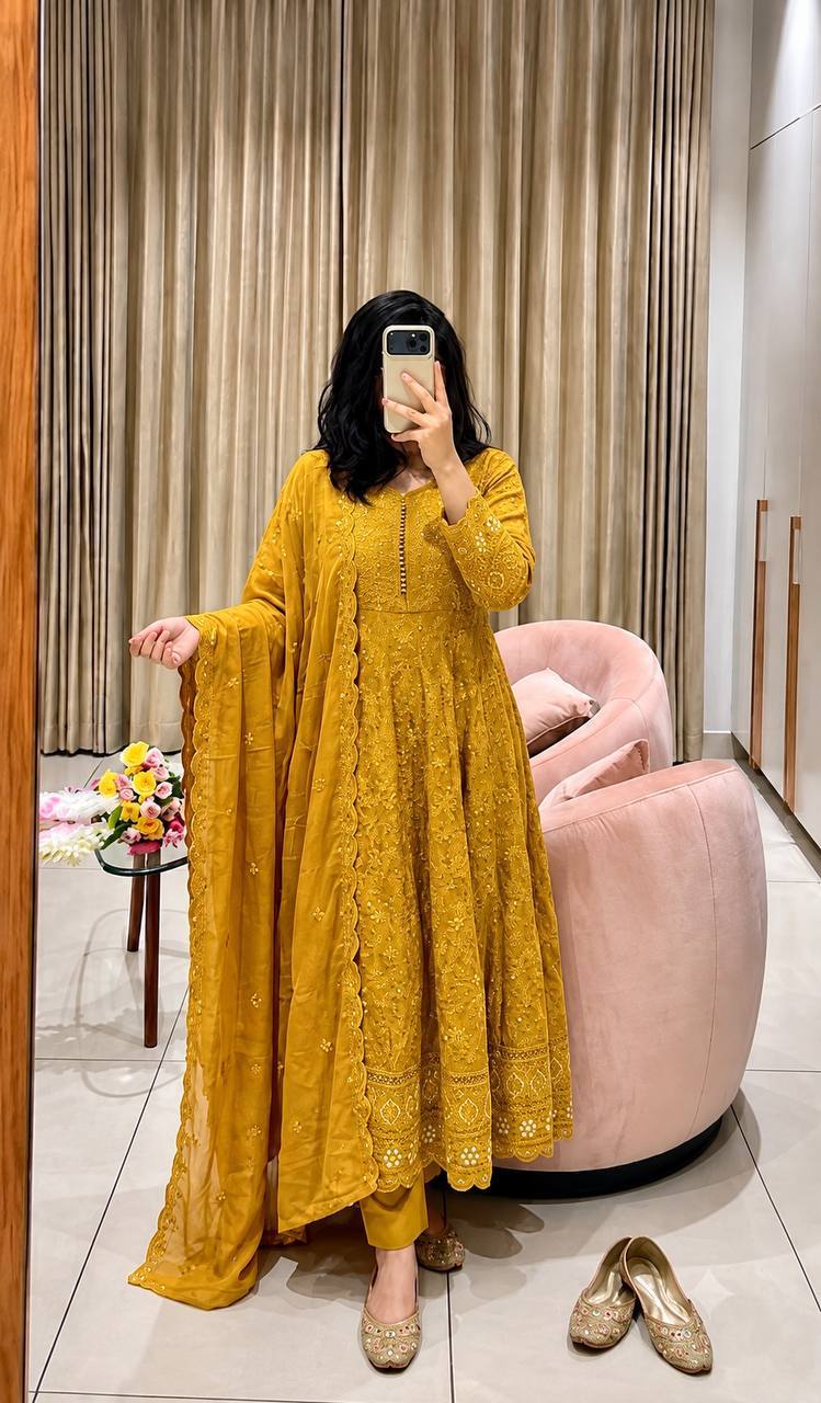 *Launching New Design Trending blooming Georgette *Gown & Pent & dupatta*WW*PS-:810*