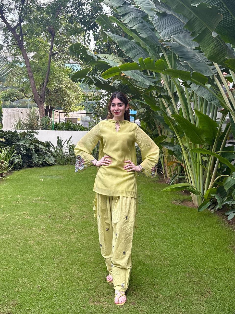 *New Launching Đěsigner Party Wear Look top with farshi salwar**(MC-2050)*
