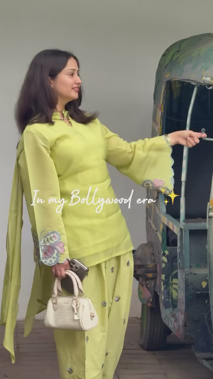 *New Launching Đěsigner Party Wear Look top with farshi salwar**(MC-2050)*