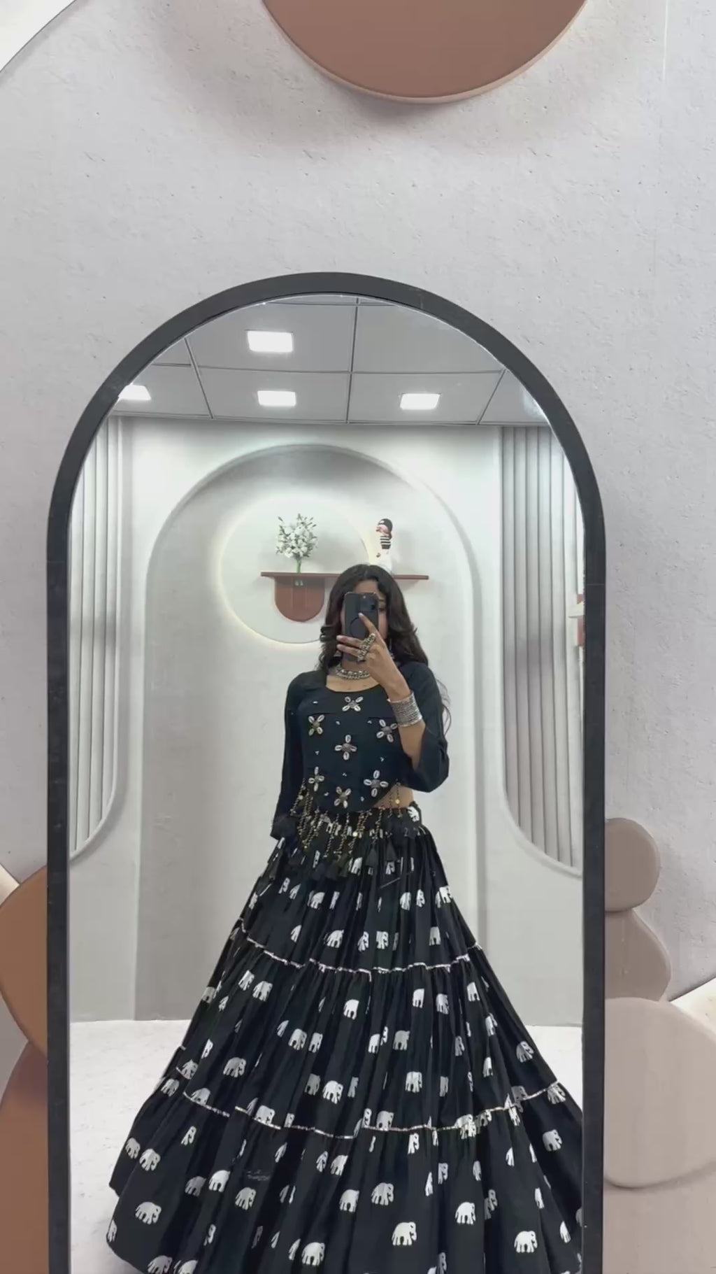 *Ram - 181*🥢💃🏿👗💌Femora is Launching Navratri Special Hand Work Lehenga choli🥢👗💌💃🏿*