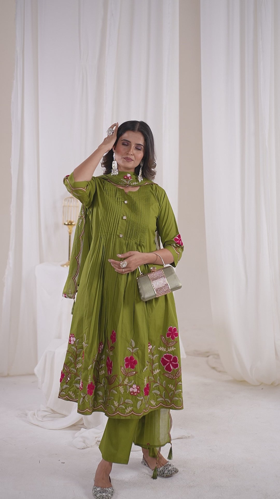 ✨🌸 *DIVA-159 Anarkali Kurti Set* 🌸✨ Step into timeless elegance with this beautifully crafted Anarkali Kurti Set, designed for festive celebrations, weddings, parties & special occasions. 💖