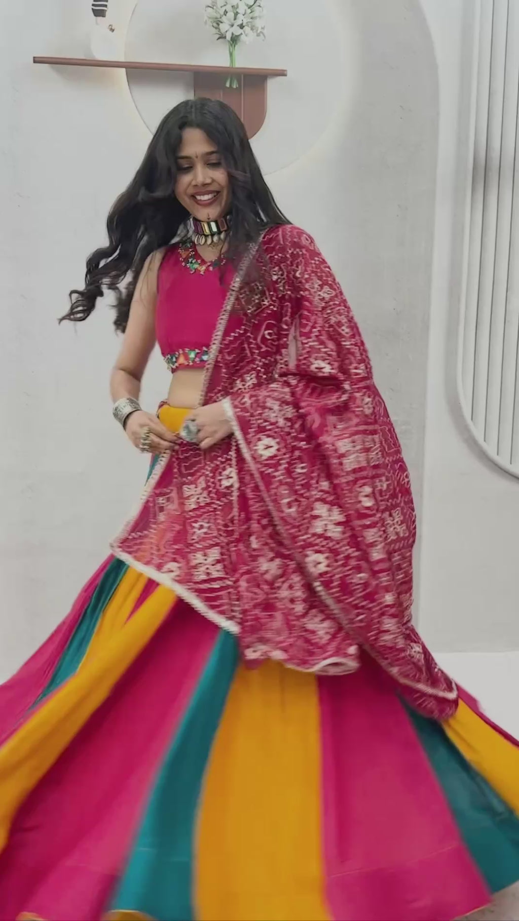 *Ram-183*🥢💃🏿👗💌Femora is Launching Navratri Special Lehenga choli with vintage duptto 🥢👗💌💃🏿